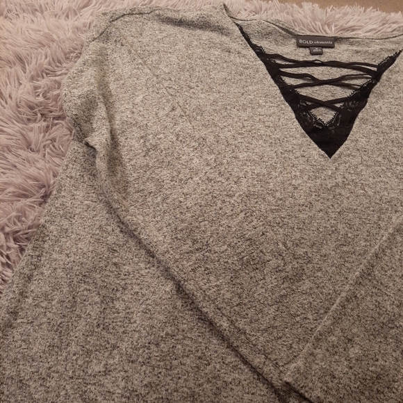 Bold elements gray soft sweater with black lace detail Size Med - Picture 4 of 8